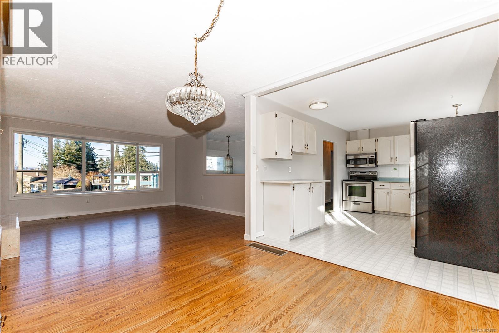 691 Victoria Cres, Campbell River, British Columbia  V9W 3Y3 - Photo 5 - 1024398