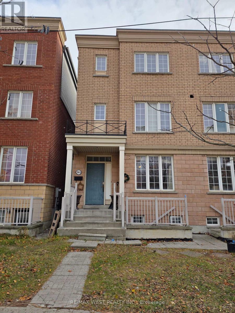 365 ASSINIBOINE ROAD, Toronto, Ontario