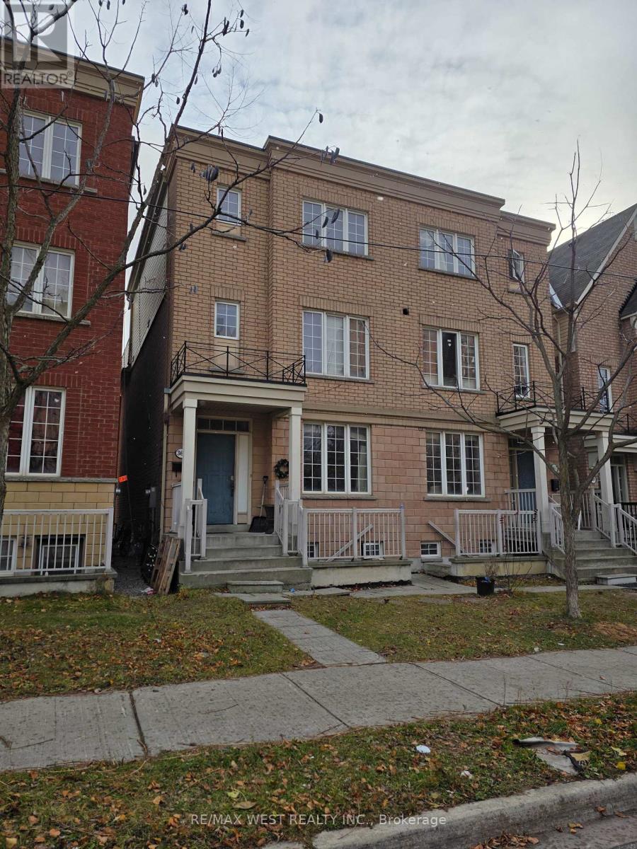 365 Assiniboine Road, Toronto, Ontario  M3J 0A6 - Photo 2 - W12737728