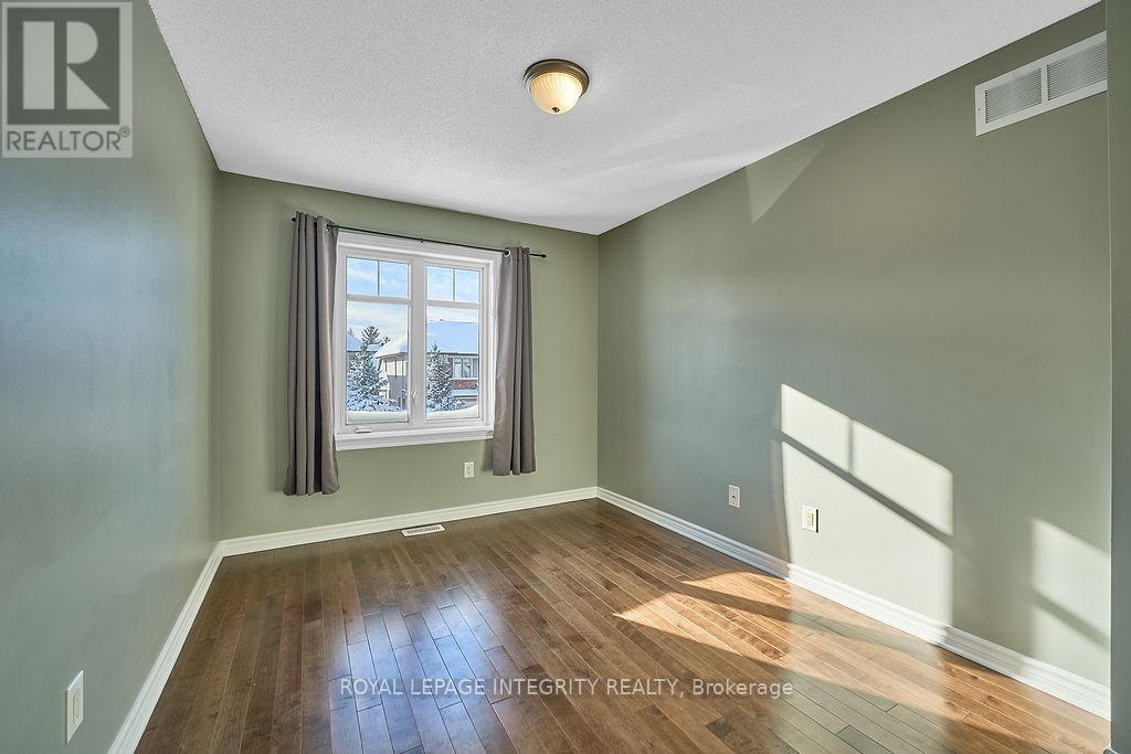 950 Fletcher Circle, Ottawa, Ontario  K2T 0B7 - Photo 37 - X12715880