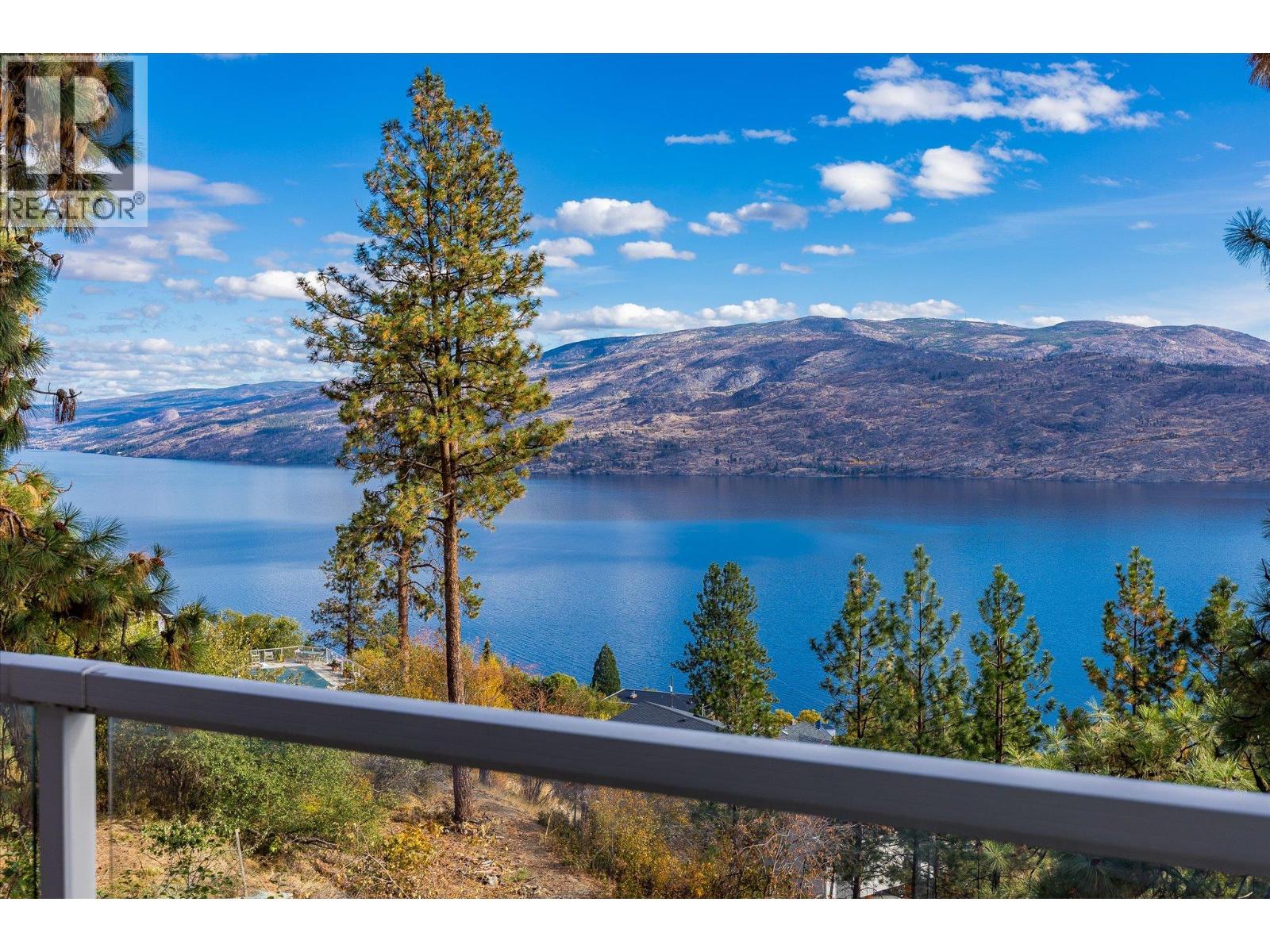 5821 Atkinson Crescent, peachland, British Columbia