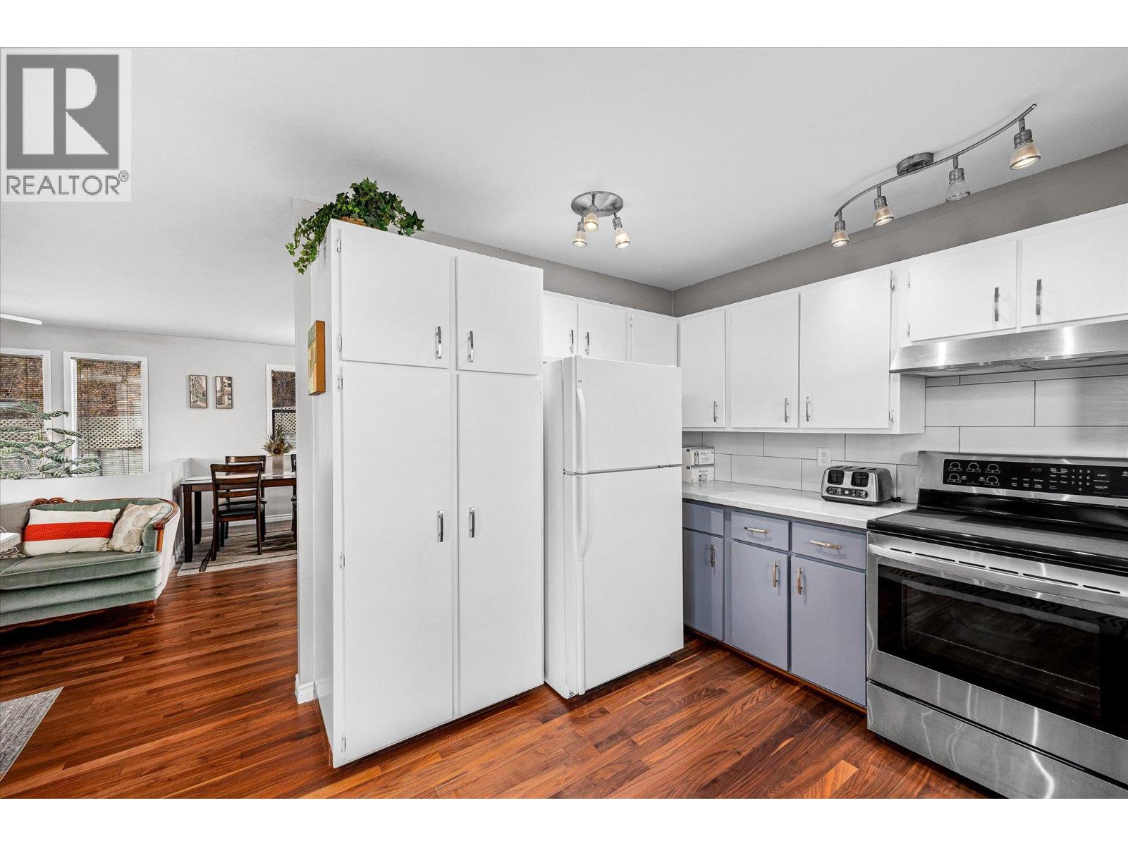 5821 Atkinson Crescent Peachland Photo 6