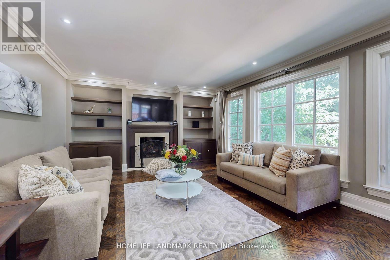 30 Bobwhite Crescent, Toronto, Ontario  M2L 2E1 - Photo 10 - C12737752