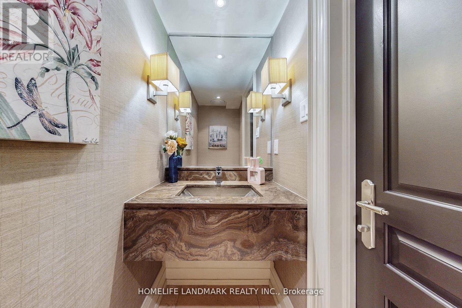 30 Bobwhite Crescent, Toronto, Ontario  M2L 2E1 - Photo 16 - C12737752