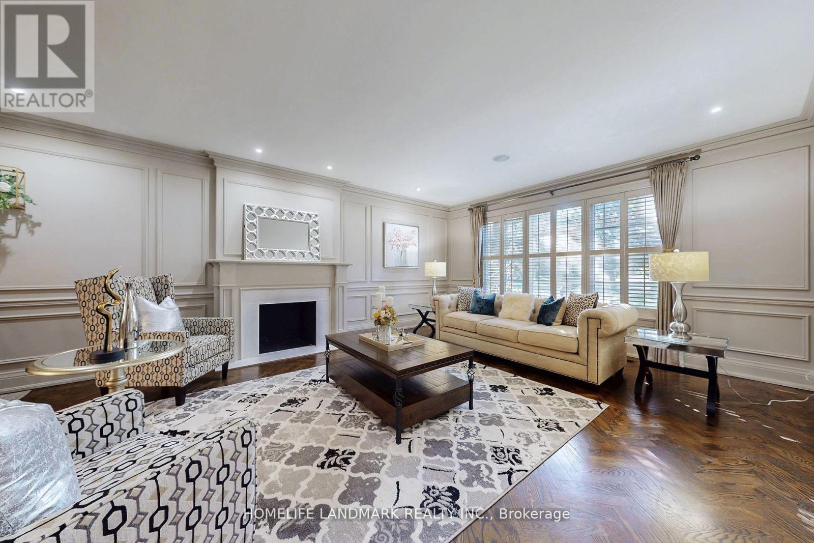 30 Bobwhite Crescent, Toronto, Ontario  M2L 2E1 - Photo 3 - C12737752