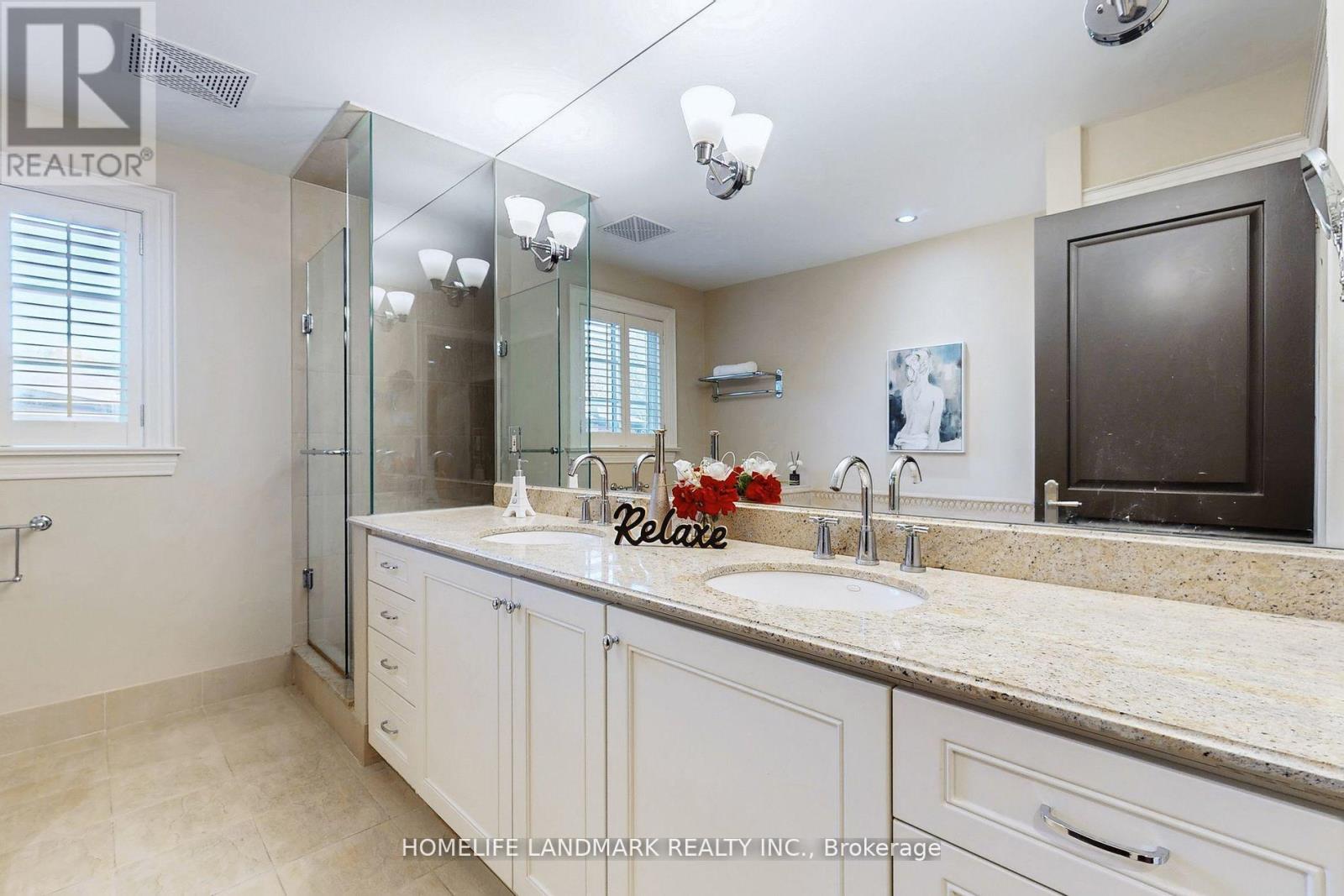 30 Bobwhite Crescent, Toronto, Ontario  M2L 2E1 - Photo 35 - C12737752