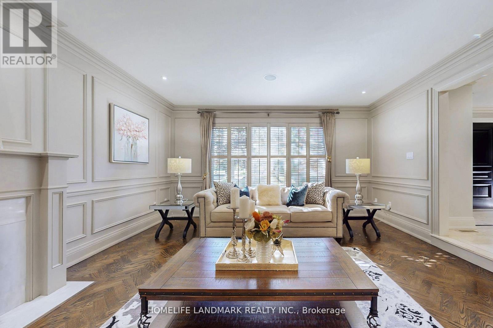 30 Bobwhite Crescent, Toronto, Ontario  M2L 2E1 - Photo 4 - C12737752