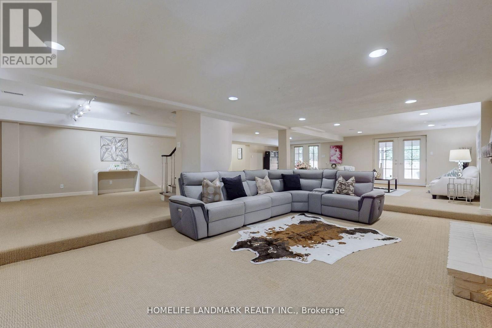 30 Bobwhite Crescent, Toronto, Ontario  M2L 2E1 - Photo 43 - C12737752