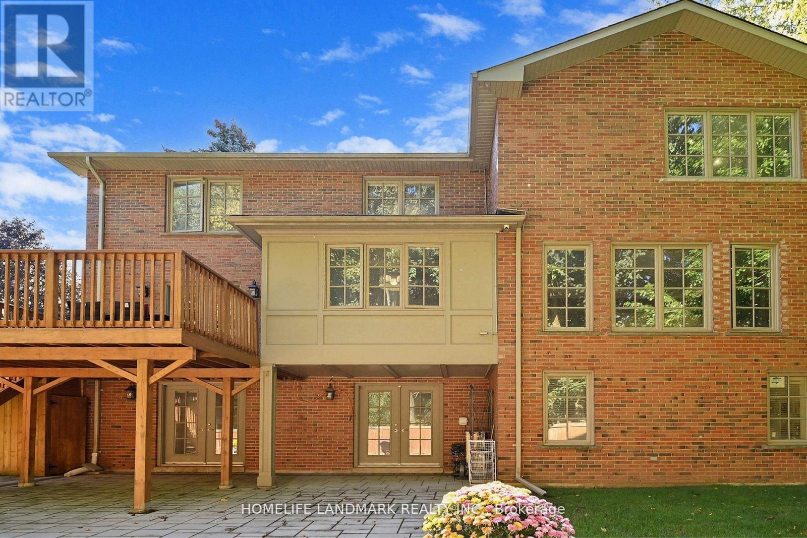 30 Bobwhite Crescent, Toronto, Ontario  M2L 2E1 - Photo 46 - C12737752