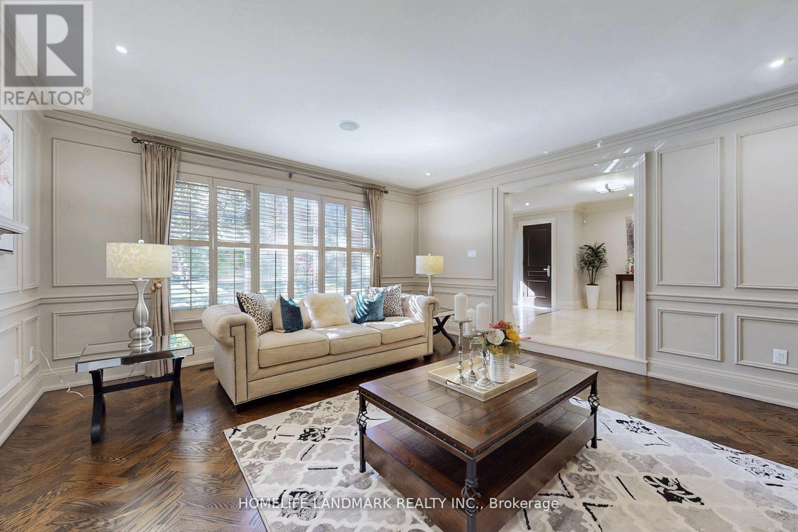 30 Bobwhite Crescent, Toronto, Ontario  M2L 2E1 - Photo 5 - C12737752