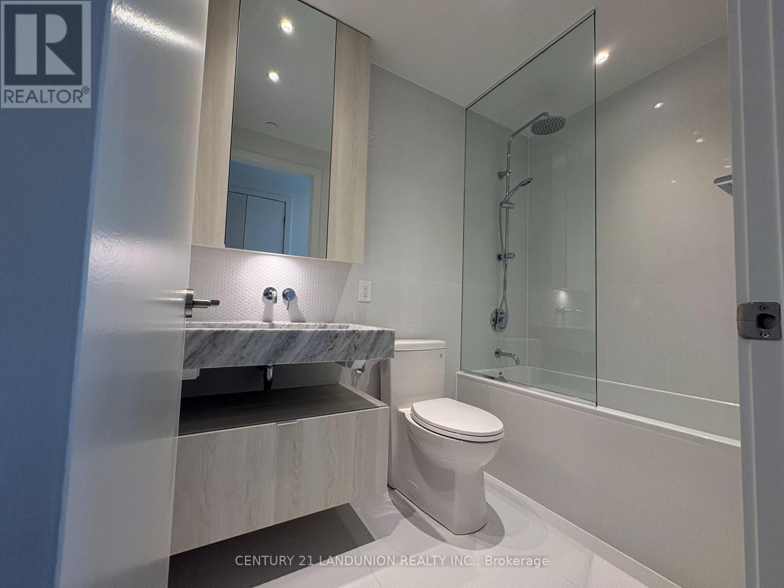 2213 - 11 Yorkville Avenue, Toronto, Ontario  M4W 0B7 - Photo 11 - C12737754