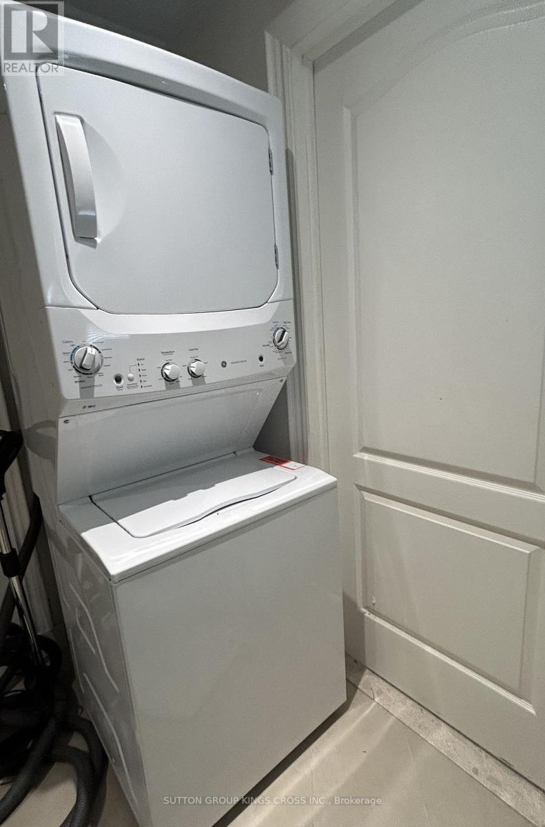 Lower 2 - 20 Hazelglen Avenue, Toronto, Ontario  M2R 1R7 - Photo 13 - C12737762