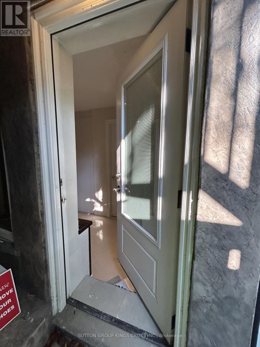 Lower 2 - 20 Hazelglen Avenue, Toronto, Ontario  M2R 1R7 - Photo 15 - C12737762