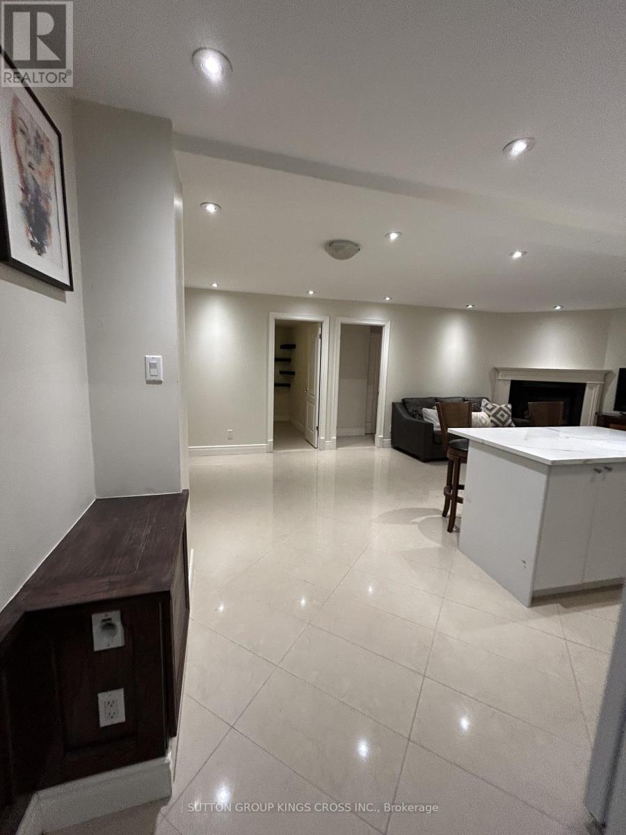 Lower 2 - 20 Hazelglen Avenue, Toronto, Ontario  M2R 1R7 - Photo 5 - C12737762