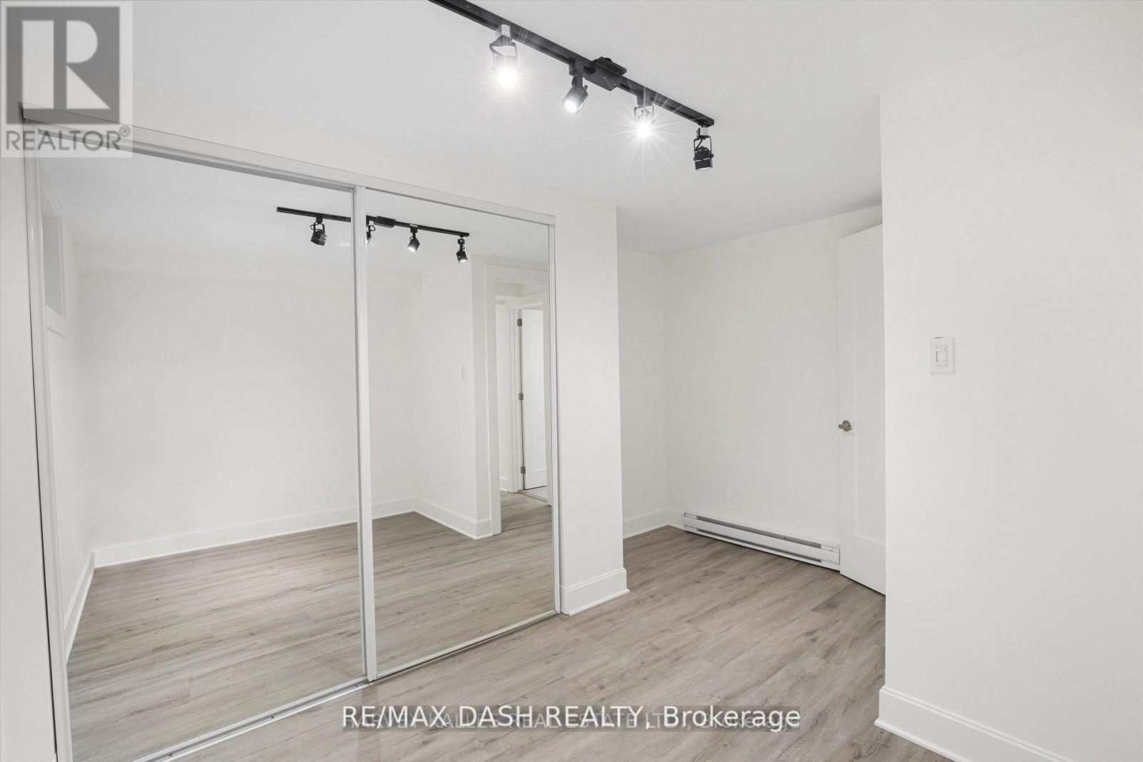 1 - 263 Boston Avenue, Toronto, Ontario  M4M 2V4 - Photo 5 - E12737758