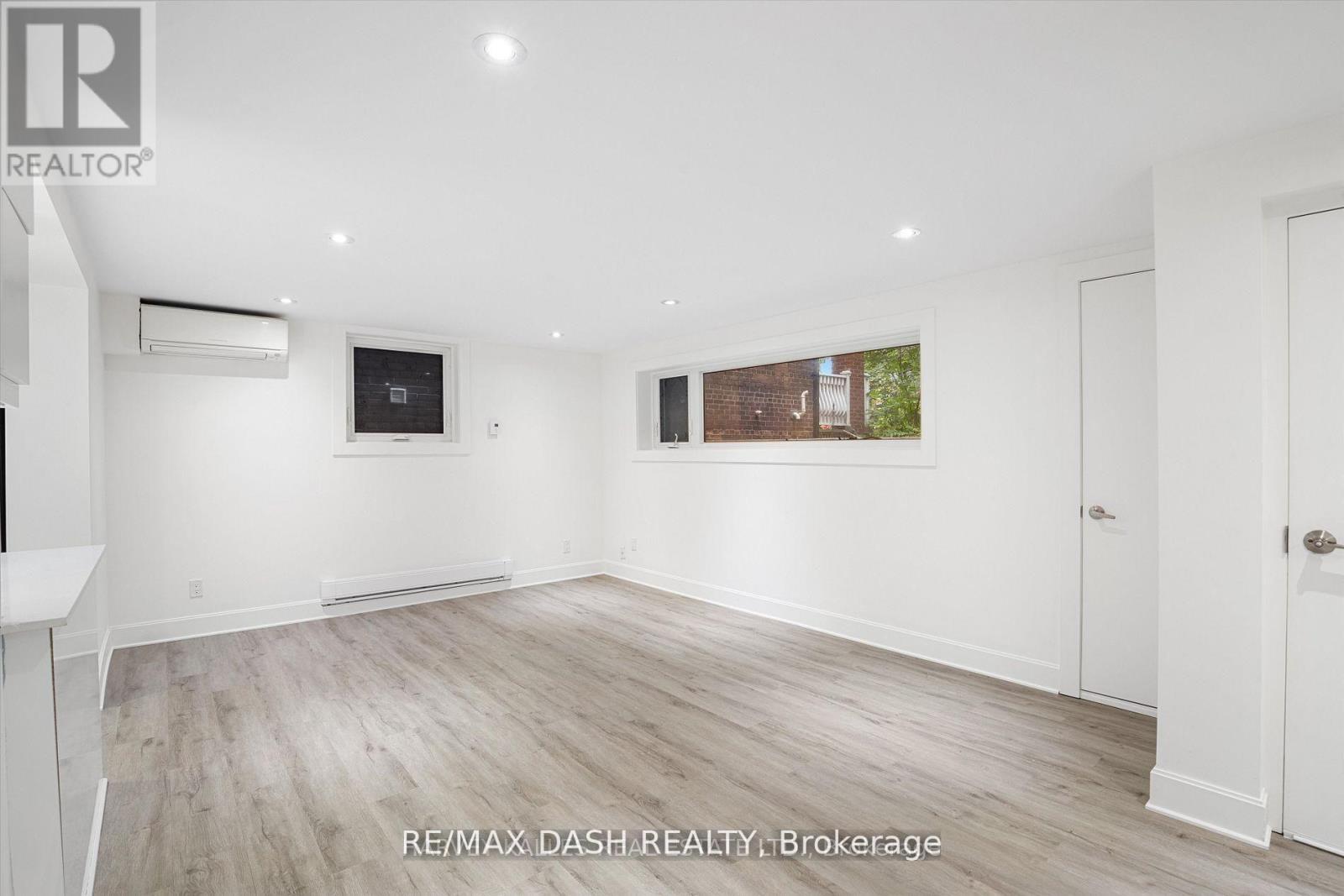 1 - 263 Boston Avenue, Toronto, Ontario  M4M 2V4 - Photo 9 - E12737758