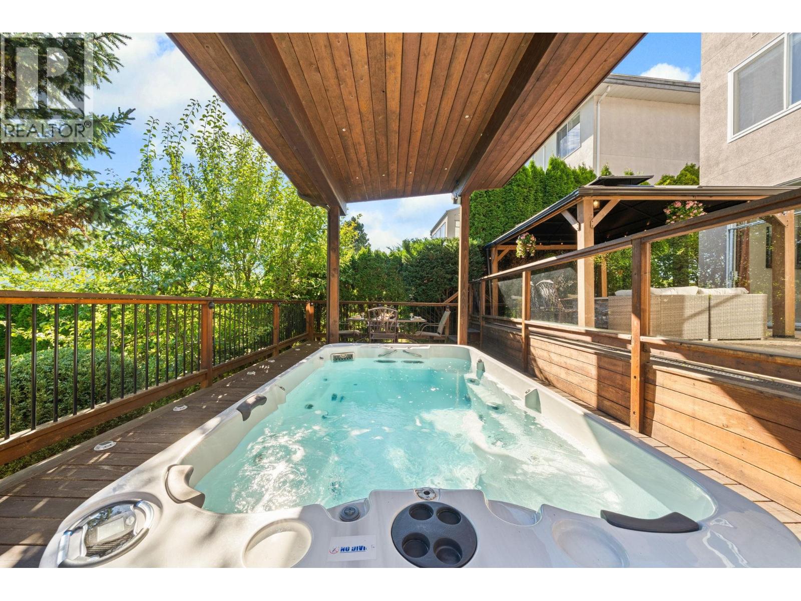 2258 Sorrento Drive, Coquitlam, British Columbia  V3K 6P4 - Photo 35 - R3070195