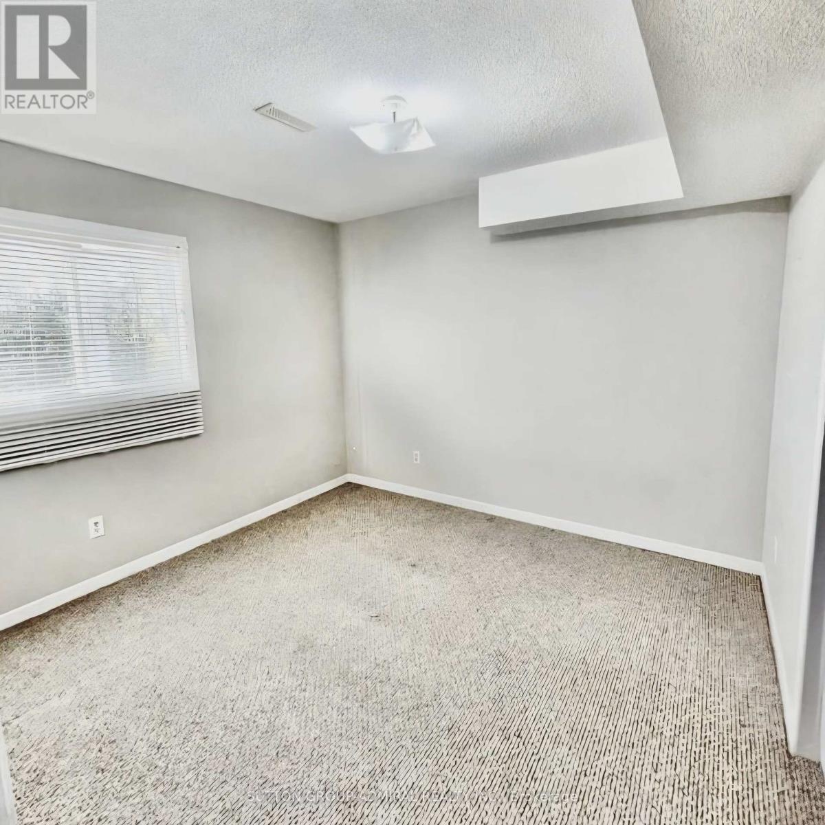 53 Eden Drive, Barrie, Ontario  L4N 5H1 - Photo 4 - S12737384