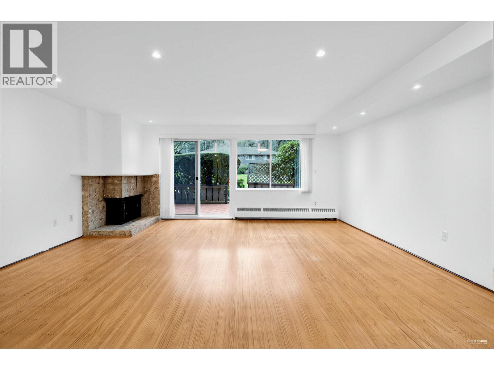 1109 235 Keith Road, West Vancouver, British Columbia  V7T 1M7 - Photo 11 - R3084126