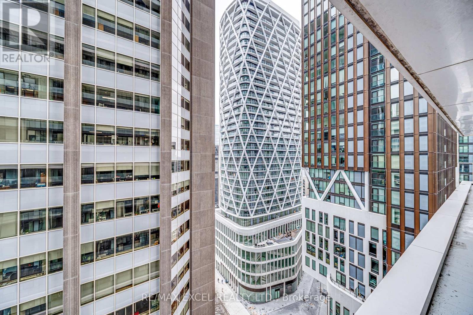 1705 - 426 University Avenue, Toronto, Ontario M5G 1S9 - Photo 28 - C12737772