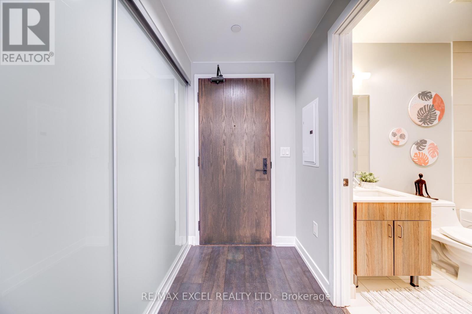 1705 - 426 University Avenue, Toronto, Ontario M5G 1S9 - Photo 9 - C12737772