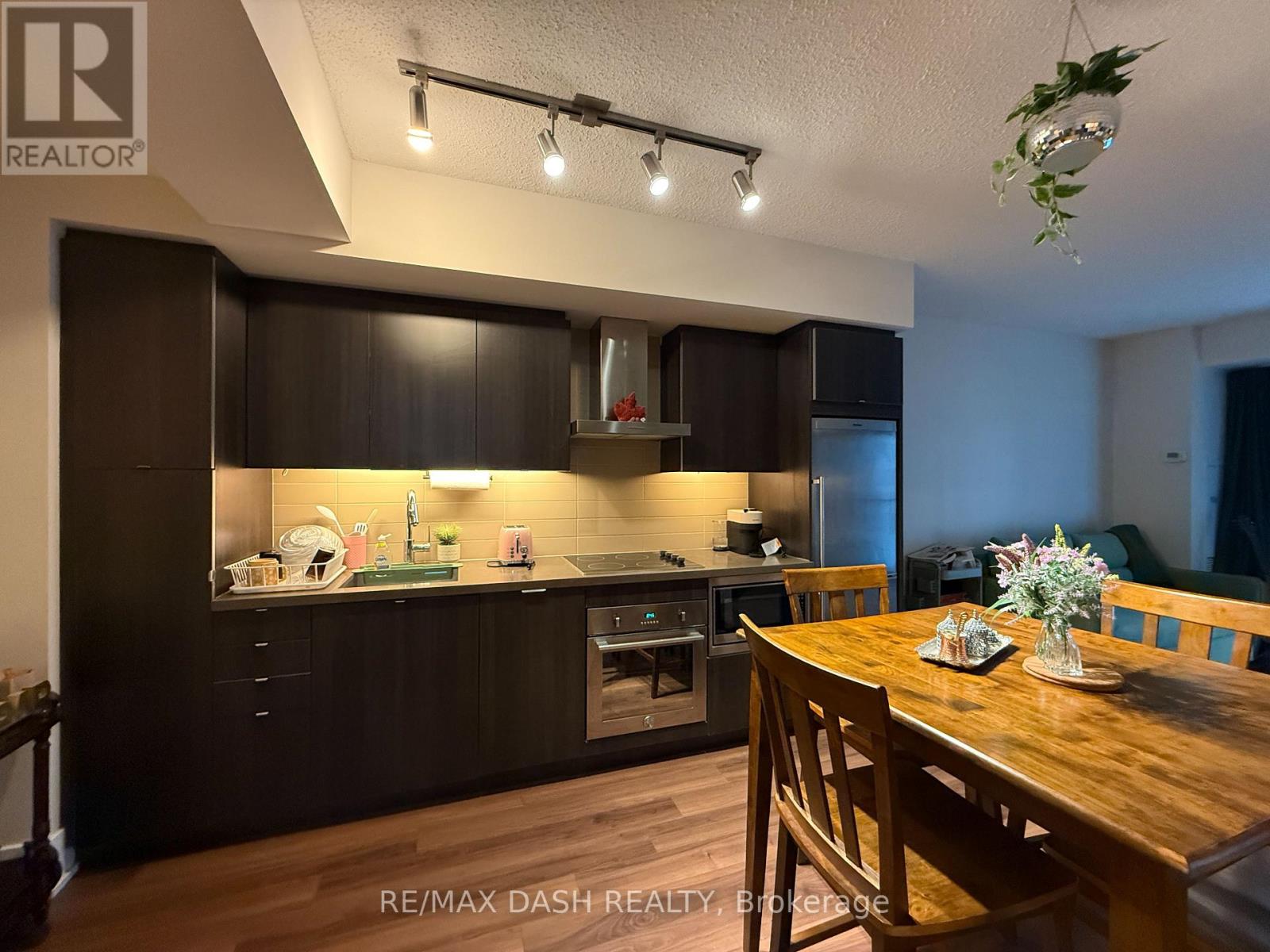 702 - 300 Front Street W, Toronto, Ontario  M5V 0E9 - Photo 3 - C12737780