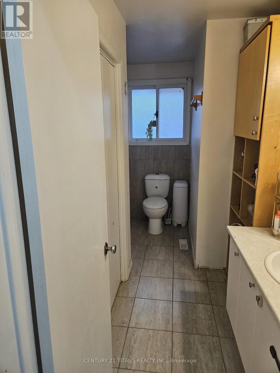 Main Floor - 499 Wilson Road N, Oshawa, Ontario  L1G 6E8 - Photo 10 - E12737768