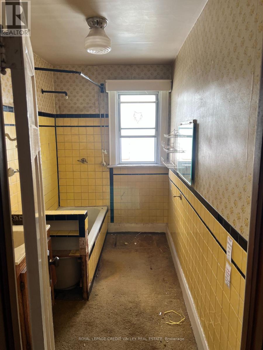 12 Stanhope Avenue, Toronto, Ontario  M4K 3N5 - Photo 2 - E12737778