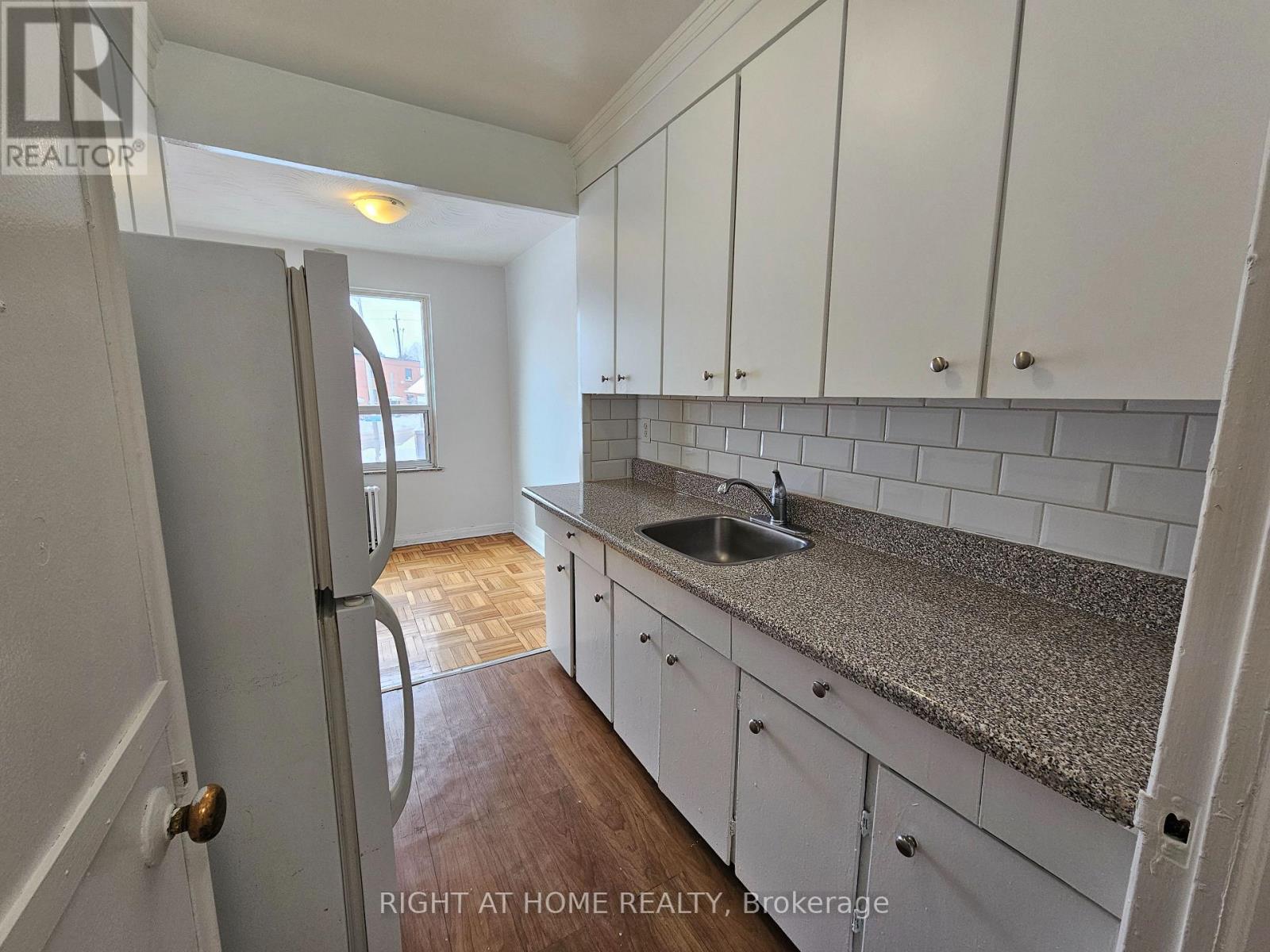 210 - 20 Cosburn Avenue, Toronto, Ontario  M4K 2E7 - Photo 10 - E12737782