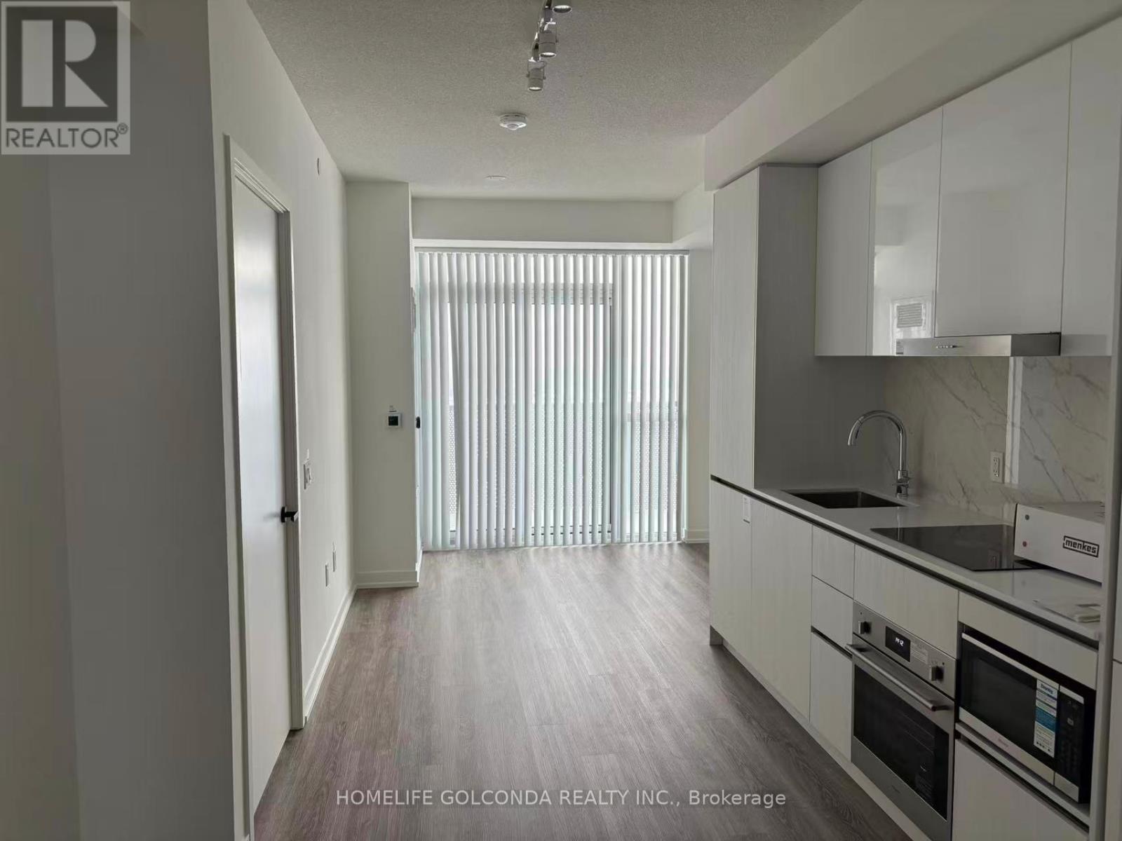 5208 - 8 Interchange Wy, Vaughan, Ontario  L4K 0P8 - Photo 3 - N12737776