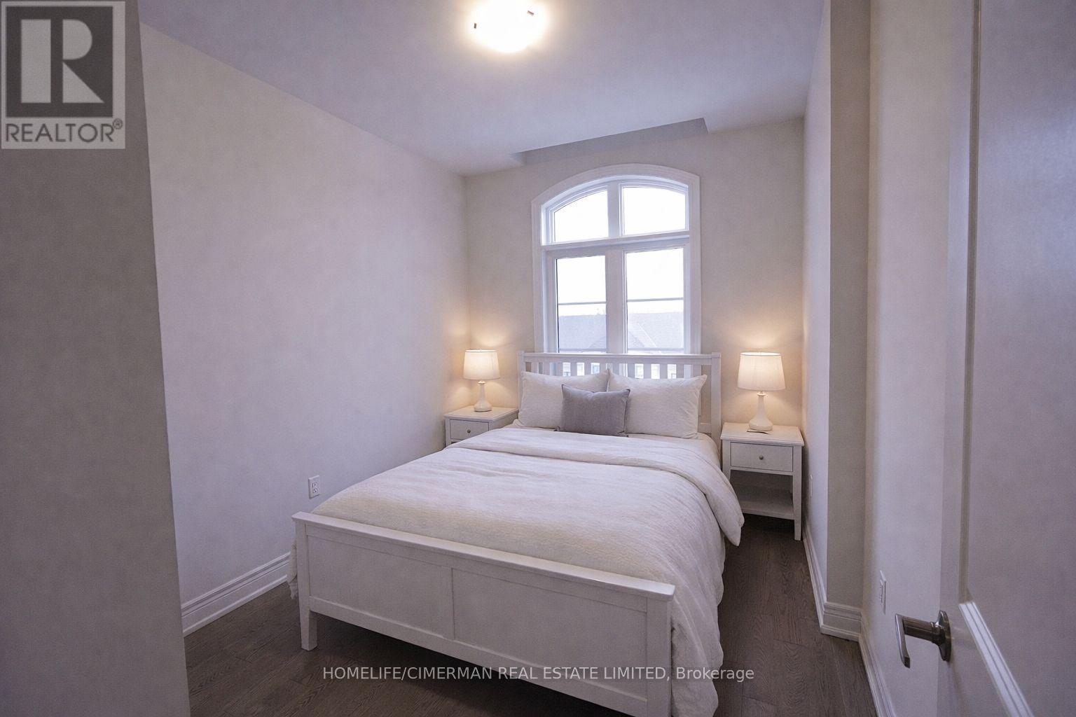 Upper - 45 Donnacona Drive, Vaughan, Ontario  L4H 0Y6 - Photo 3 - N12737798