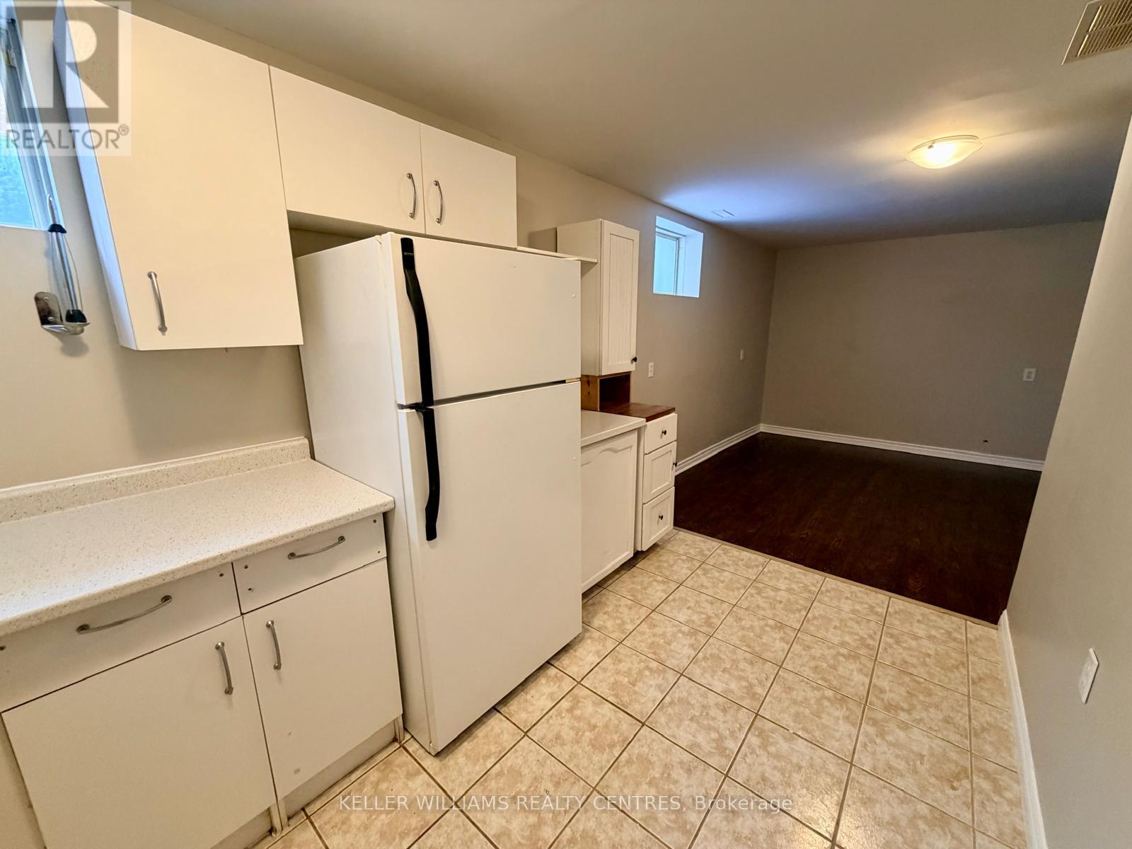 Lower - 46 Birchwood Drive, Barrie, Ontario  L4M 6X8 - Photo 11 - S12427289