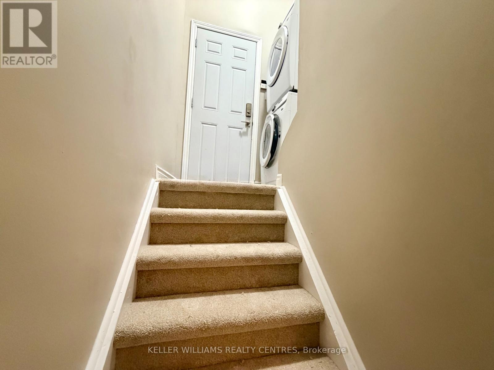 Lower - 46 Birchwood Drive, Barrie, Ontario  L4M 6X8 - Photo 4 - S12427289