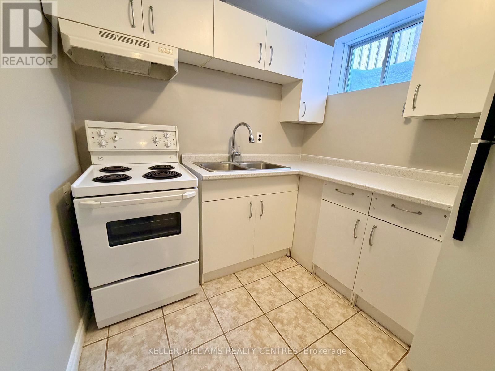 Lower - 46 Birchwood Drive, Barrie, Ontario  L4M 6X8 - Photo 9 - S12427289