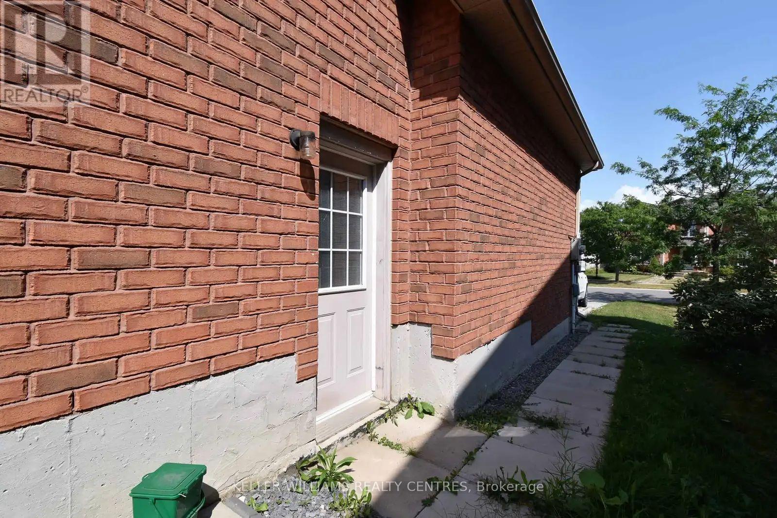 Lower - 46 Birchwood Drive, Barrie, Ontario  L4M 6X8 - Photo 3 - S12427289