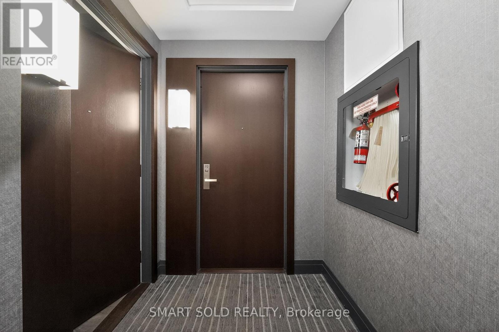 712 - 65 Speers Road, Oakville, Ontario  L6K 0J1 - Photo 7 - W12664946