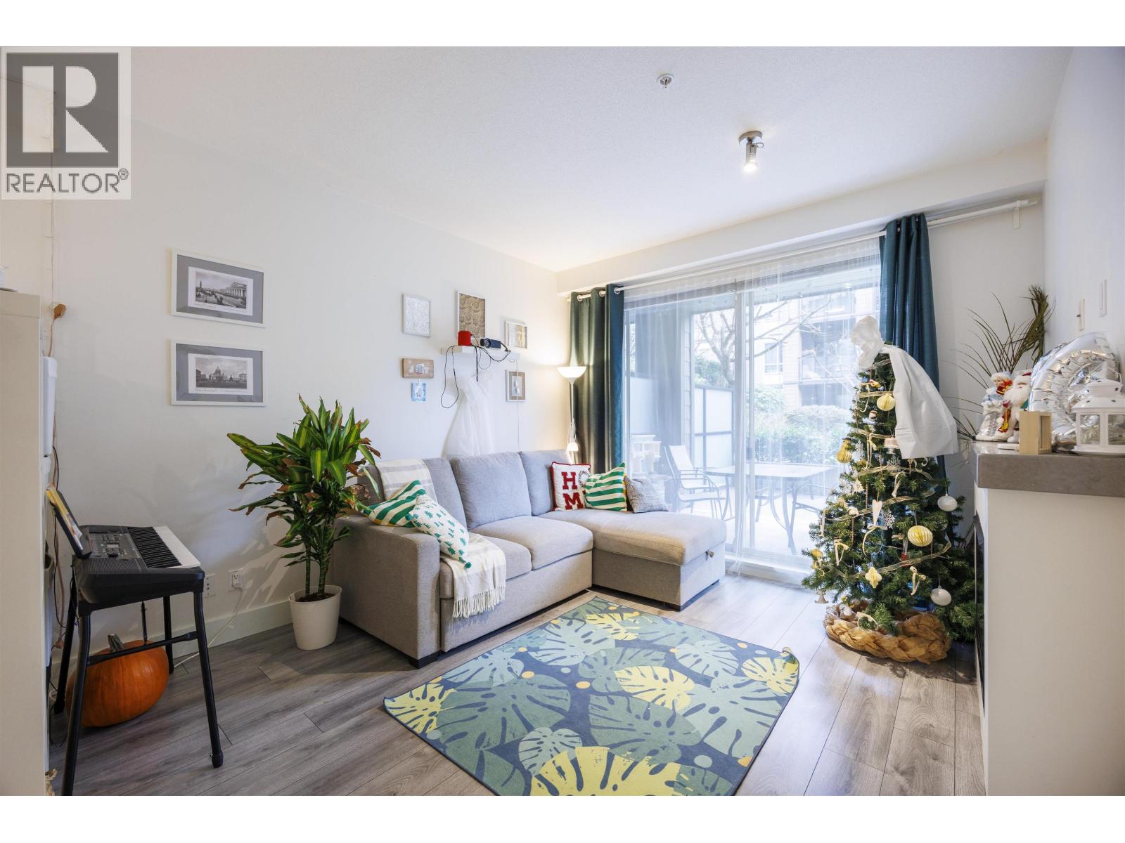 210 7478 Byrne Park Walk, Burnaby, British Columbia  V3N 0B5 - Photo 4 - R3083797