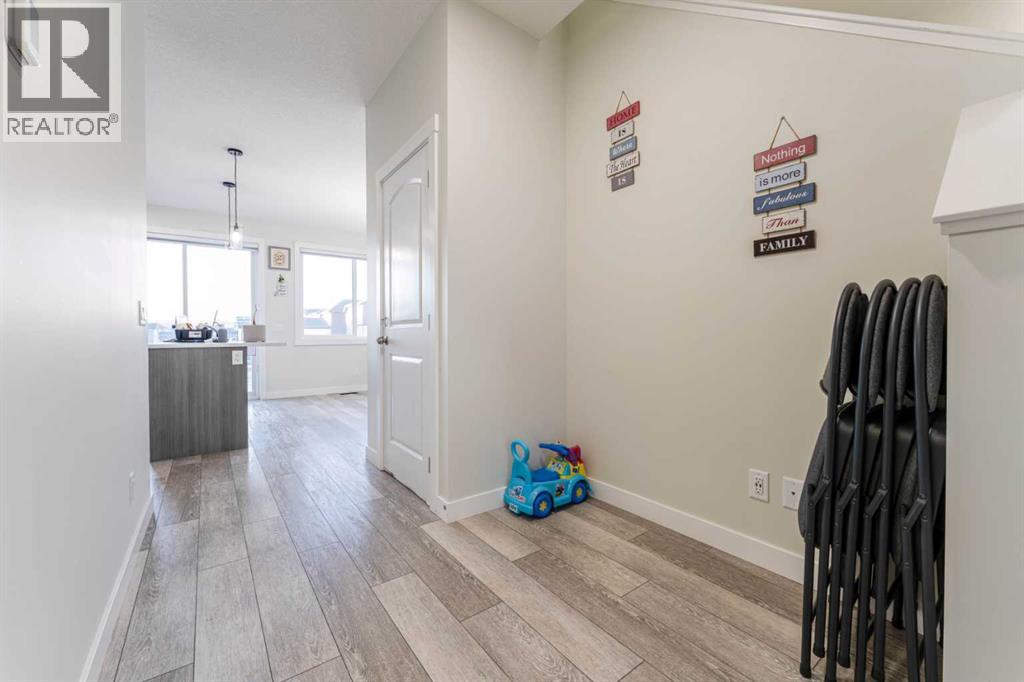 449 Chinook Winds View Sw, Airdrie, Alberta  T4B 5J6 - Photo 2 - A2281234