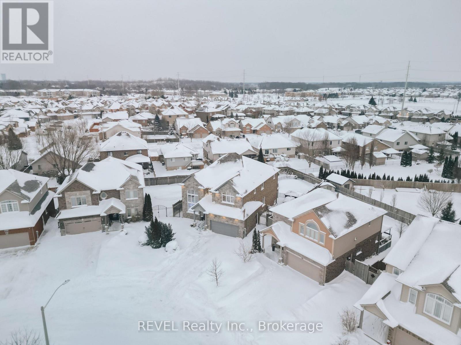 6600 Richard Crescent, Niagara Falls, Ontario  L2H 0A9 - Photo 2 - X12737812