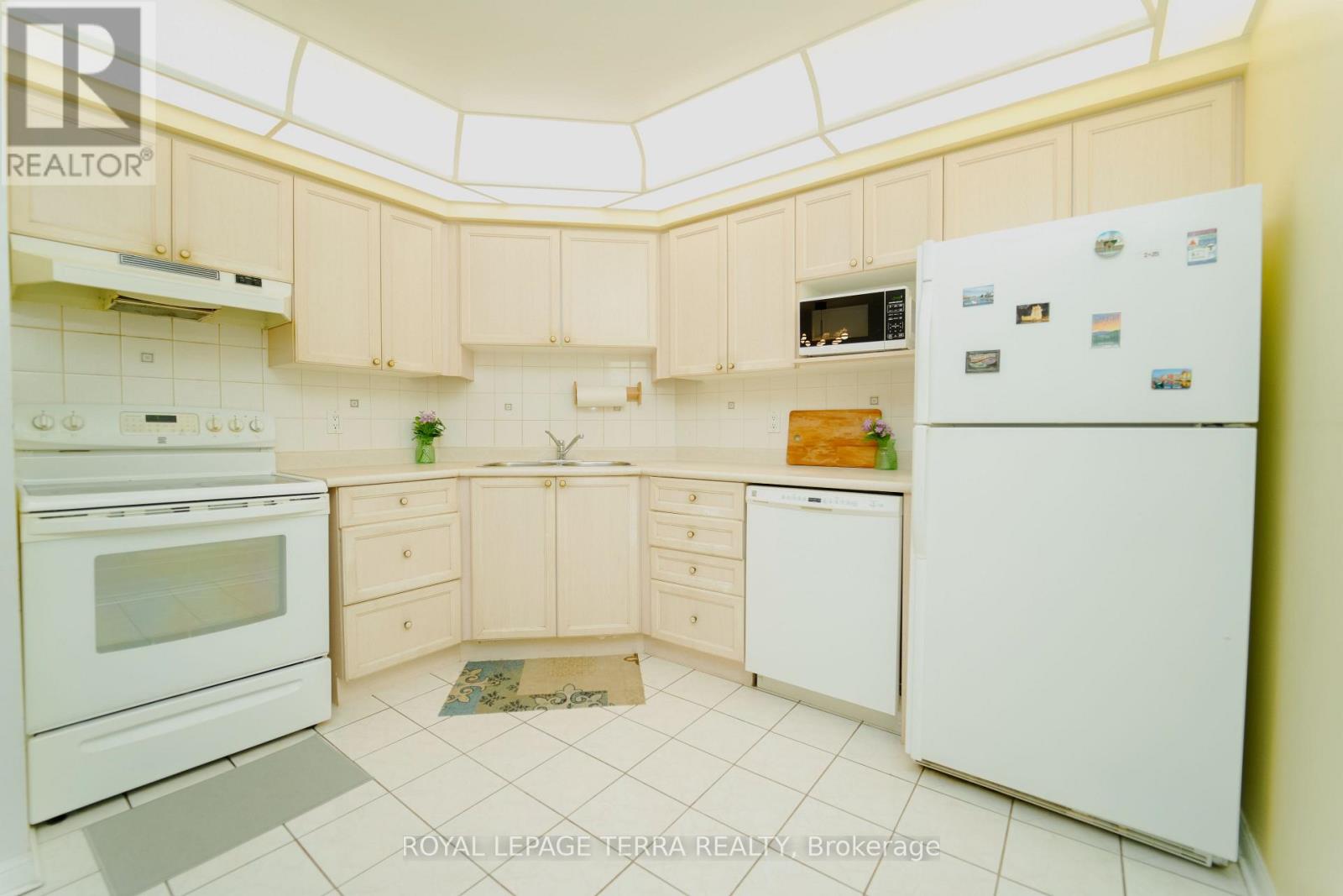 702 - 1400 The Esplanade N, Pickering, Ontario  L1V 6V2 - Photo 10 - E12734662