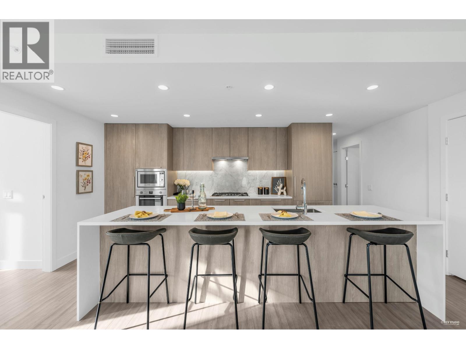 301 6398 Silver Avenue, Burnaby, British Columbia V5H 0K7 - Photo 10 - R3084439