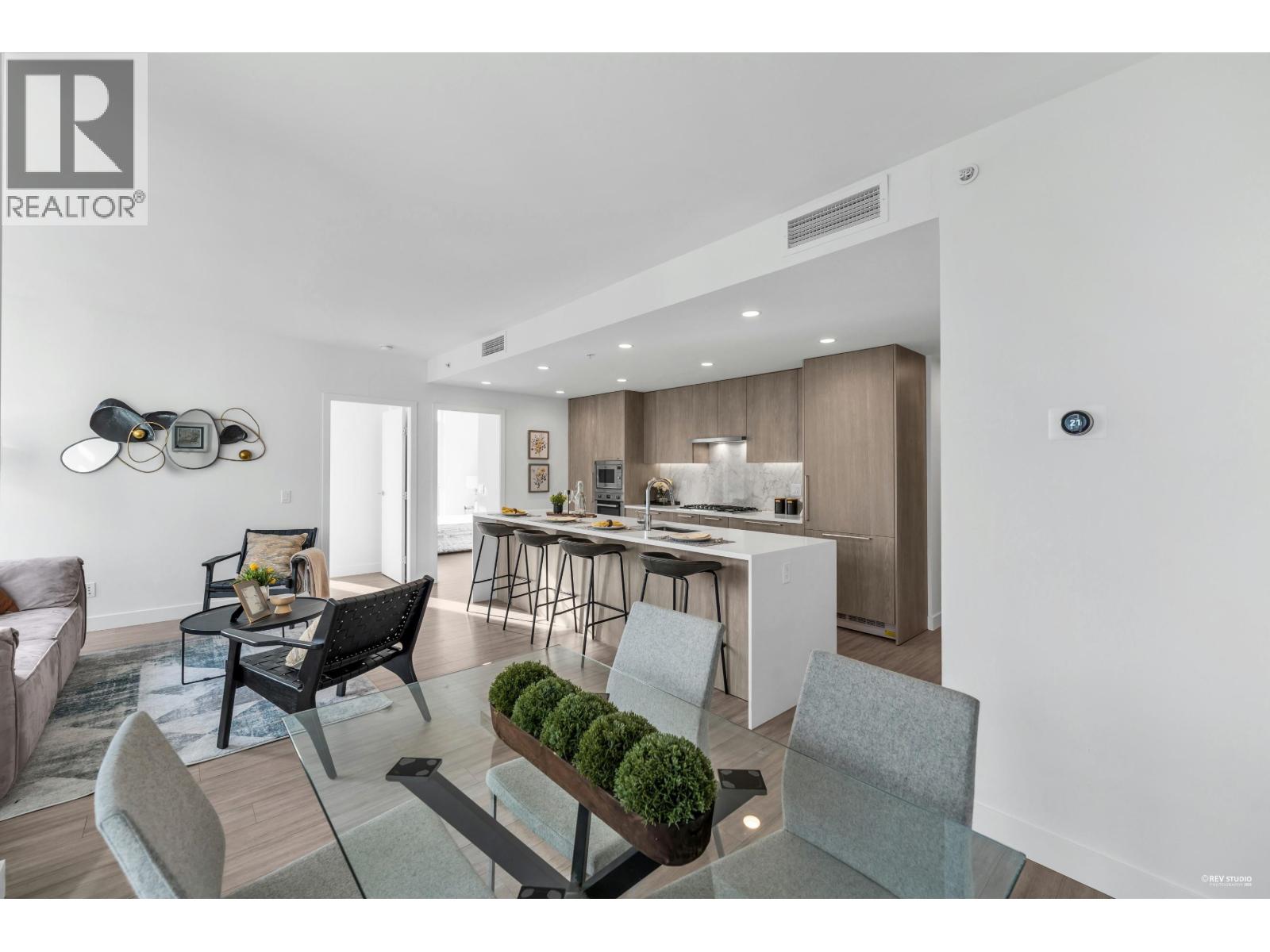 301 6398 Silver Avenue, Burnaby, British Columbia V5H 0K7 - Photo 6 - R3084439