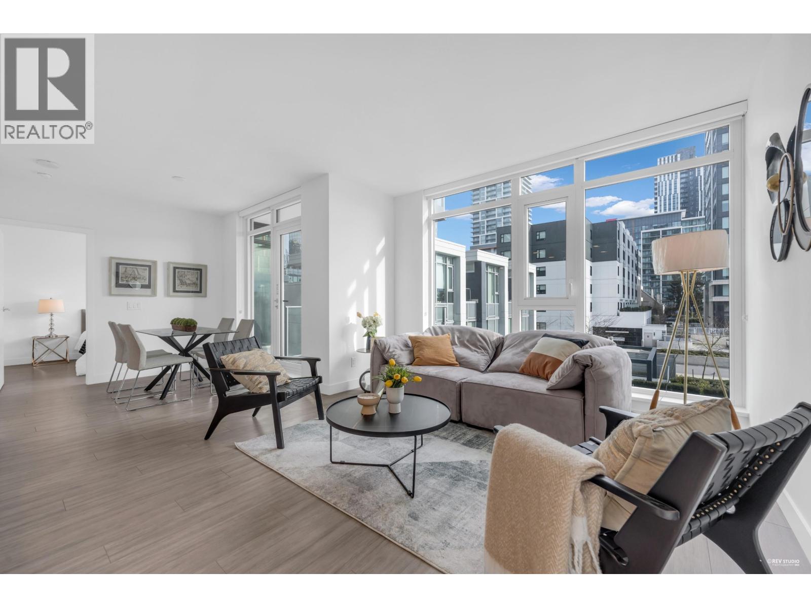 301 6398 Silver Avenue, Burnaby, British Columbia V5H 0K7 - Photo 8 - R3084439