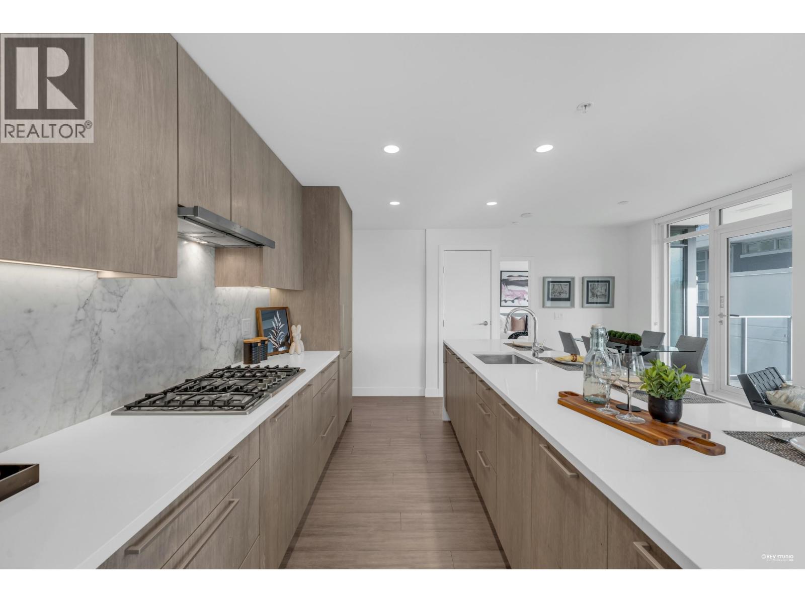 301 6398 Silver Avenue, Burnaby, British Columbia V5H 0K7 - Photo 12 - R3084439