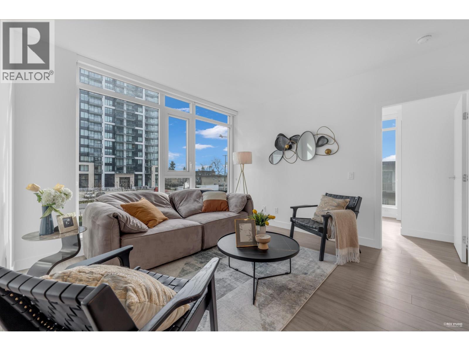 301 6398 Silver Avenue, Burnaby, British Columbia V5H 0K7 - Photo 7 - R3084439