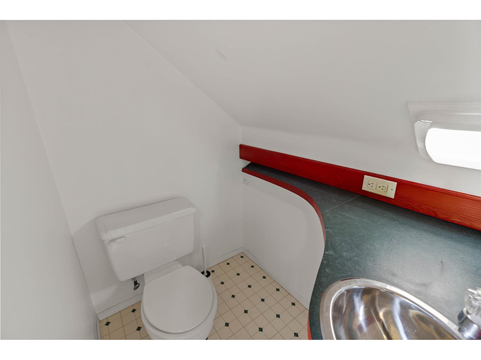 32789 4 Avenue, Mission, British Columbia  V2V 1R5 - Photo 30 - R3083534