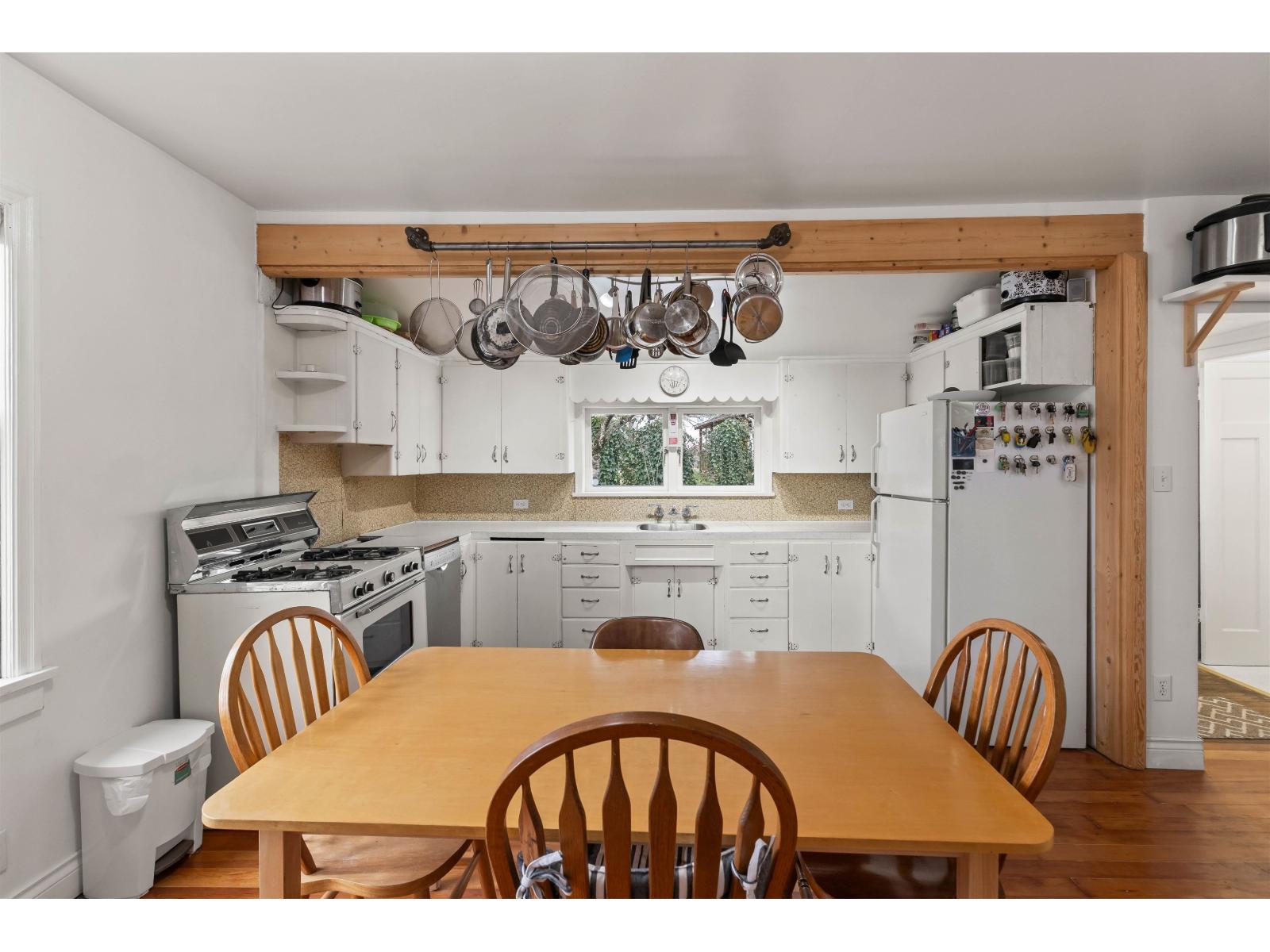 32789 4 Avenue, Mission, British Columbia  V2V 1R5 - Photo 16 - R3083534