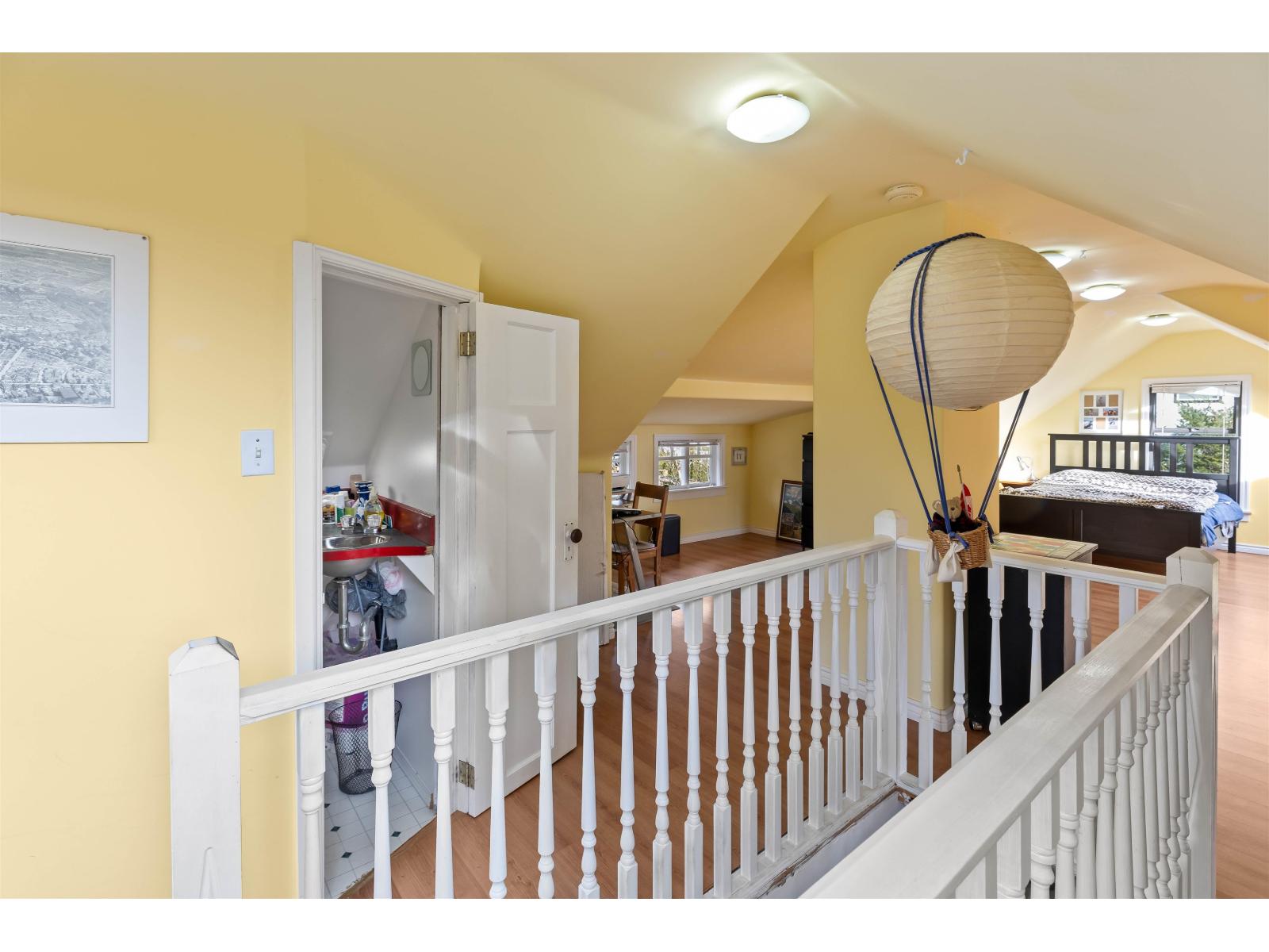 32789 4 Avenue, Mission, British Columbia  V2V 1R5 - Photo 27 - R3083534