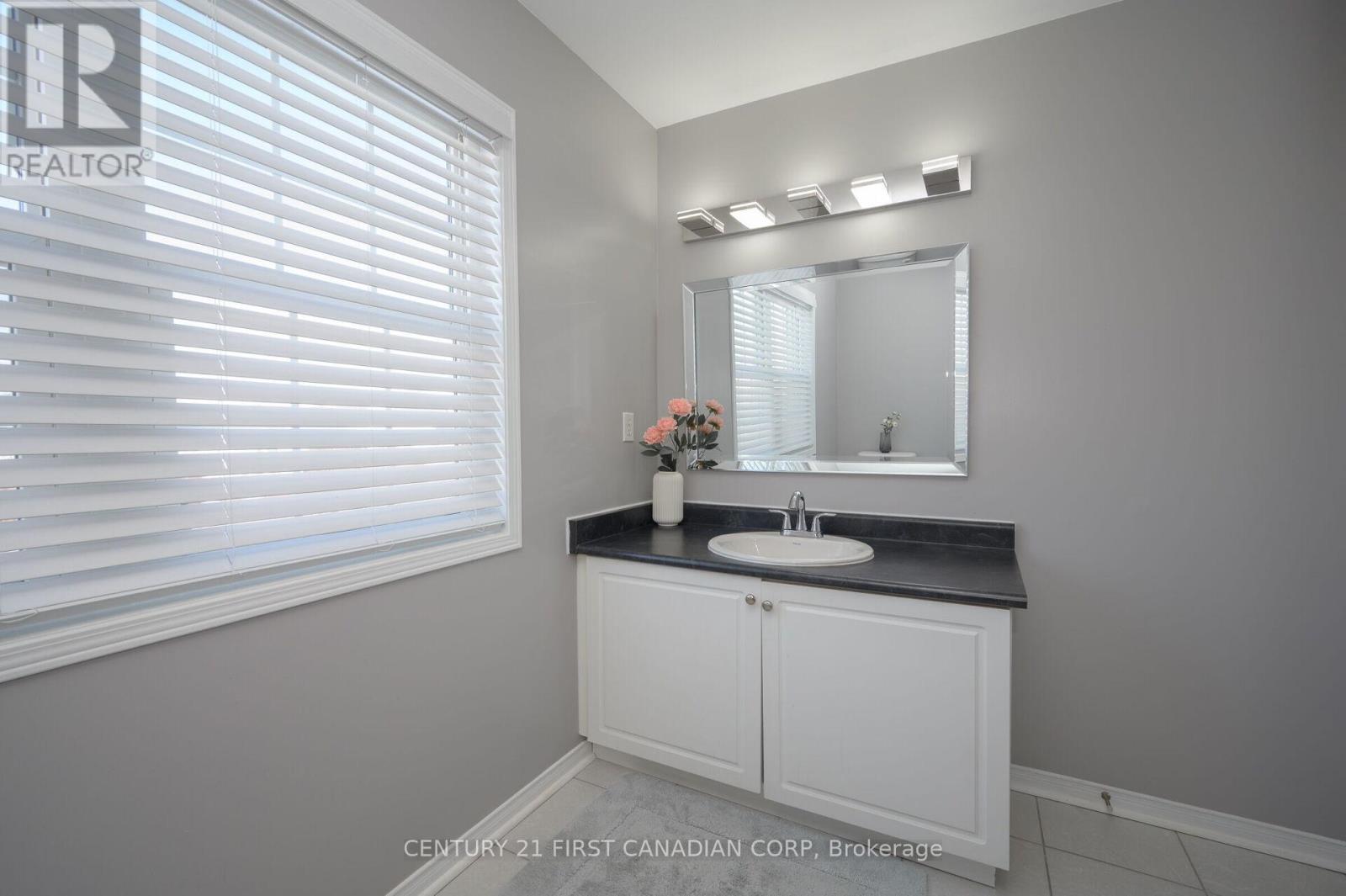 125 Voyager Pass, Hamilton, Ontario  L0R 1C0 - Photo 19 - X12737848