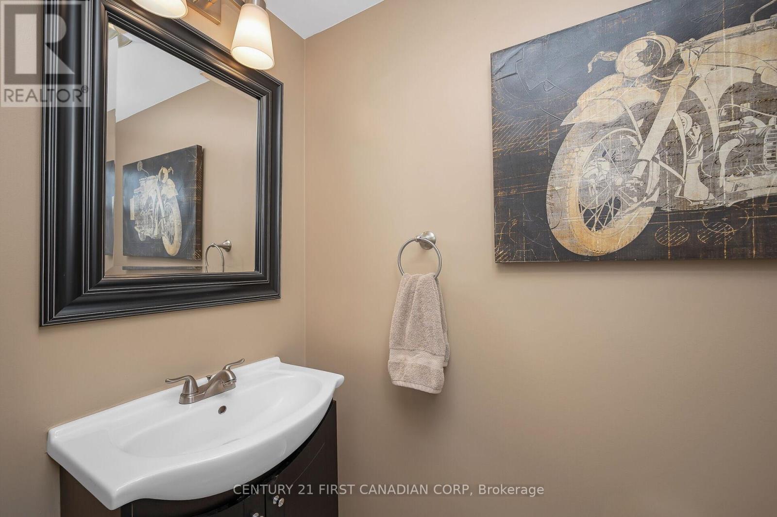 125 Voyager Pass, Hamilton, Ontario  L0R 1C0 - Photo 7 - X12737848